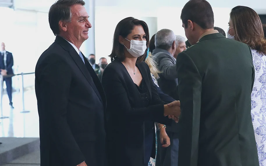 触球地图:把一次进攻画成点,而不是画成线·战术板背面·体能负荷